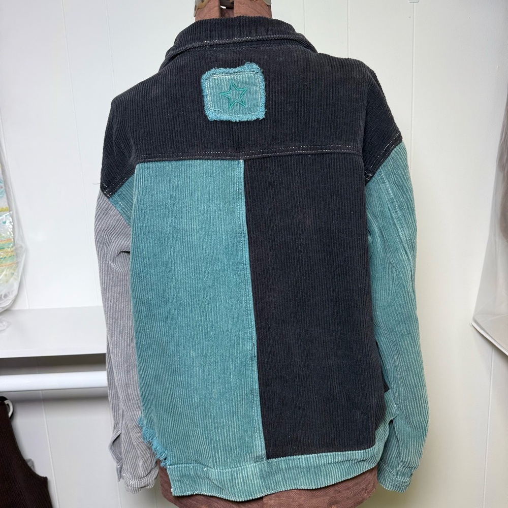 POL Colorblock Corduroy Distressed Trucker Style Jacket Oversized Size Small - Picture 3 of 13